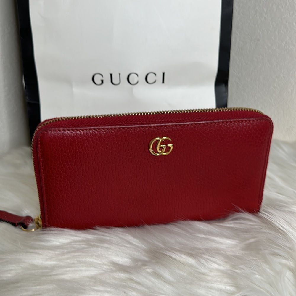 💯Authentic Gucci Marmont Zipped Around Long Wallet 🍀 - Picture 10 of 16